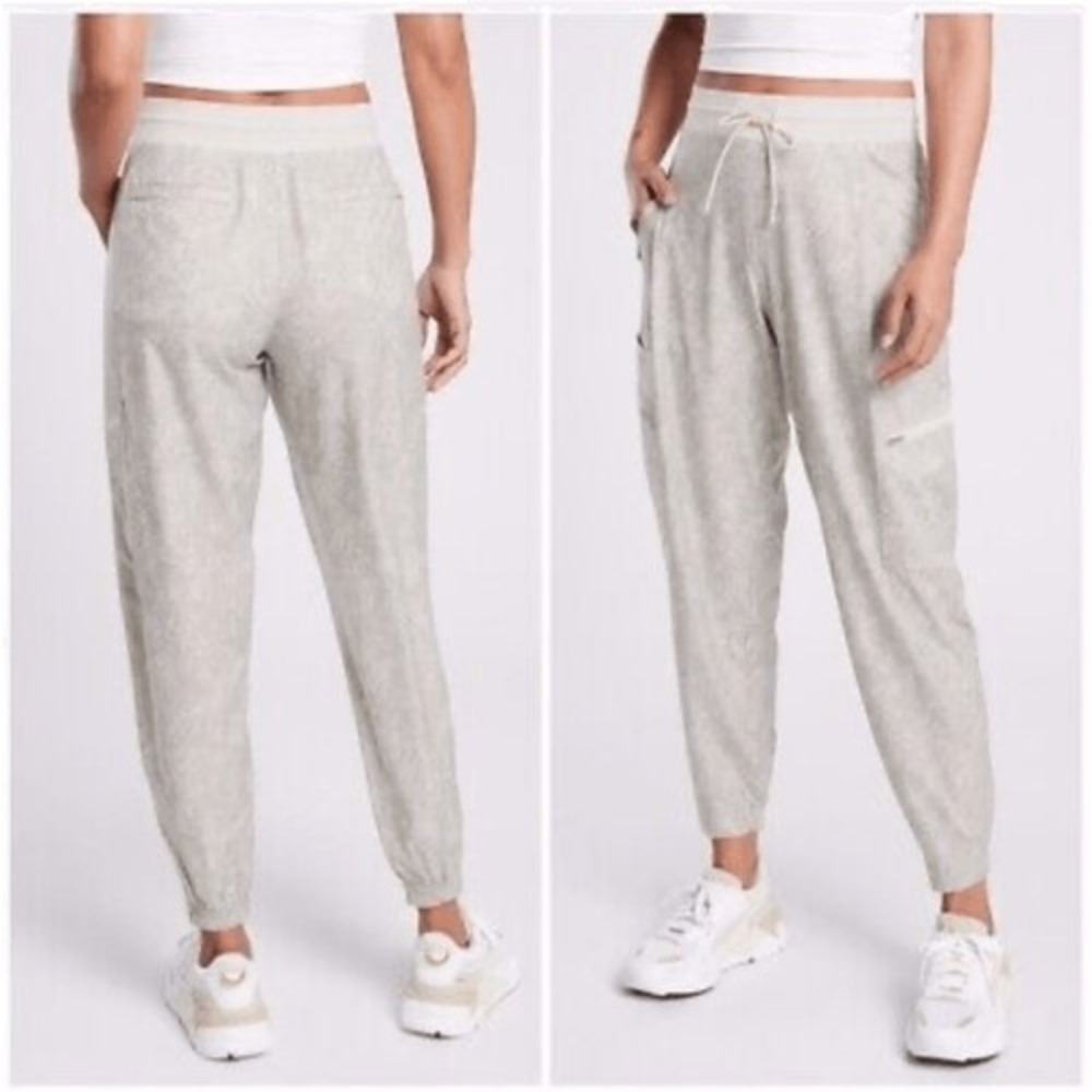 Athleta Venture Printed Pants Gray Pull On Elastic Waist Cargo Pocket WOMENS Plu